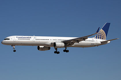 Continental Airlines aircraft photo 25