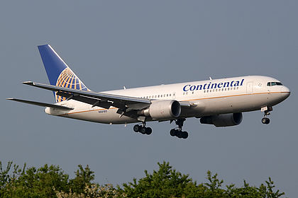 Continental Airlines aircraft photo 28