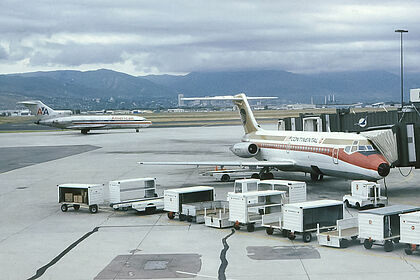 Continental Airlines aircraft photo 34