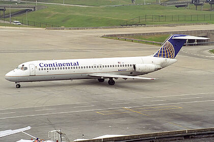 Continental Airlines aircraft photo 35