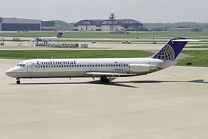 Continental Airlines aircraft photo 36