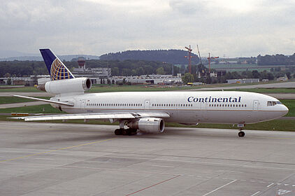 Continental Airlines aircraft photo 40