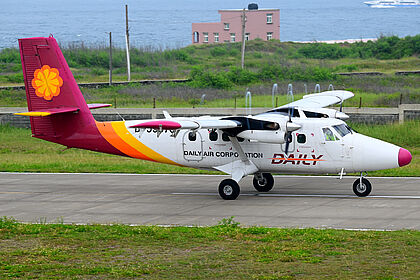 Daily Air aircraft photo 2