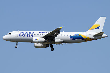 Dan Air aircraft photo 3