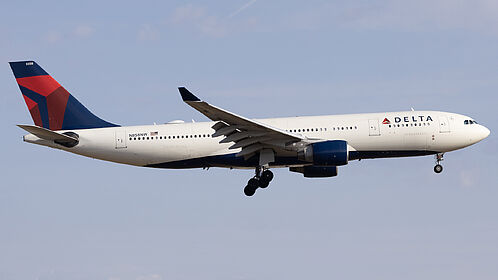 Delta Air Lines aircraft photo 13