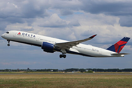 Delta Air Lines aircraft photo 19