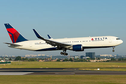 Delta Air Lines aircraft photo 31