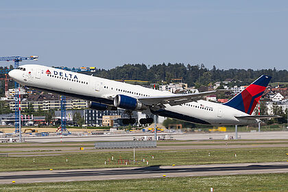 Delta Air Lines aircraft photo 34