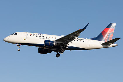 Delta Connection aircraft photo 7