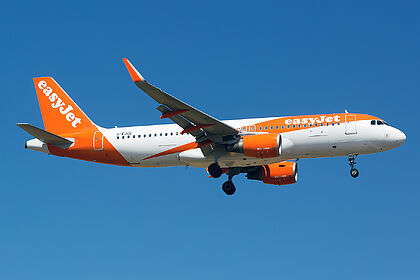 easyJet aircraft photo 3
