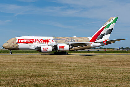 Emirates aircraft photo 3