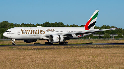 Emirates aircraft photo 5
