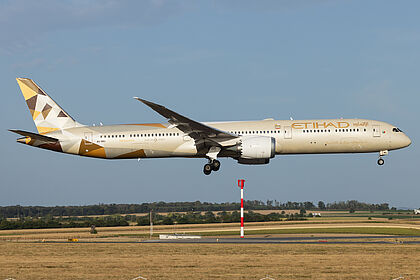 Etihad Airways aircraft photo 18
