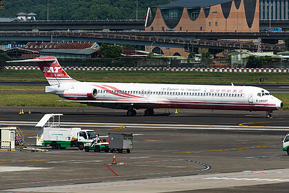 Far Eastern Air Transport aircraft photo 8