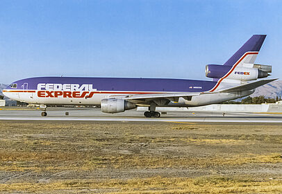 Federal Express aircraft photo 4