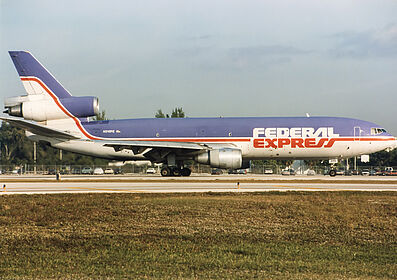 Federal Express aircraft photo 7