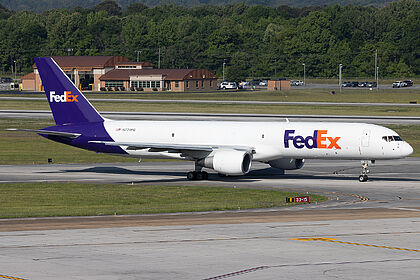 FedEx Express aircraft photo 9