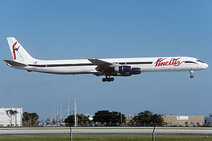 Fine Air aircraft photo 4