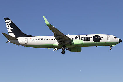 Flair Airlines aircraft photo 2