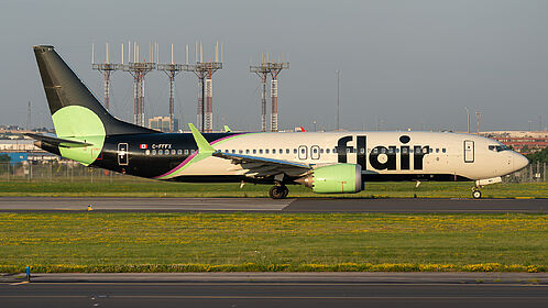 Flair Airlines aircraft photo 3