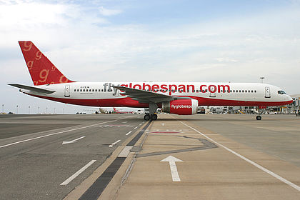 Flyglobespan aircraft photo 11
