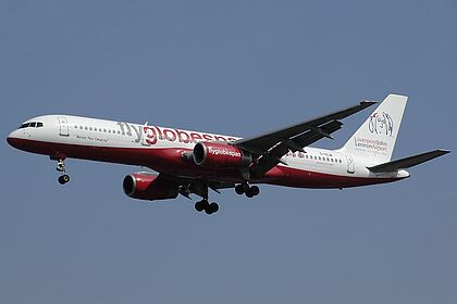Flyglobespan aircraft photo 12