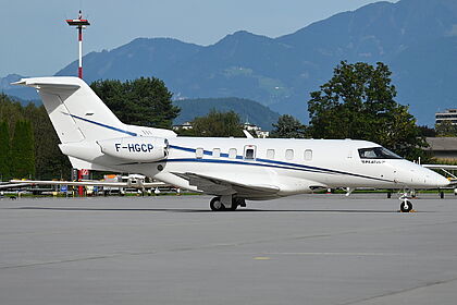 Flying Service aircraft photo 2