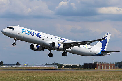 FLYONE aircraft photo 4