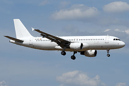 FLYYO aircraft photo 2