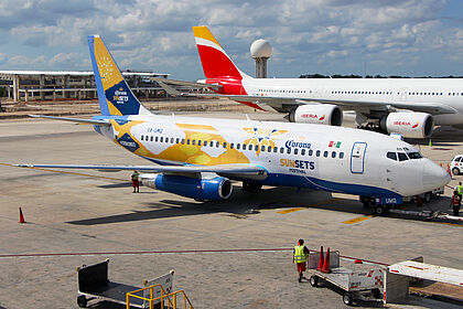 Global Air aircraft photo 2