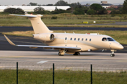 Global Jet Luxembourg aircraft photo 10