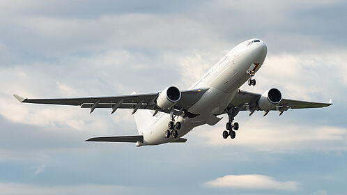 Hans Airways aircraft photo 2