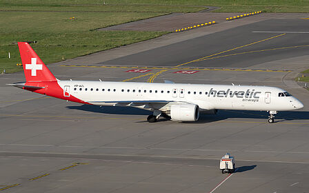 Helvetic Airways aircraft photo 4