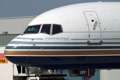 Hola Airlines aircraft photo 6