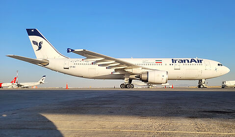 Iran Air aircraft photo 3