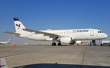 Iran Air aircraft photo 9
