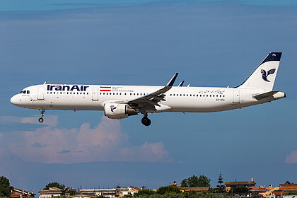 Iran Air aircraft photo 11