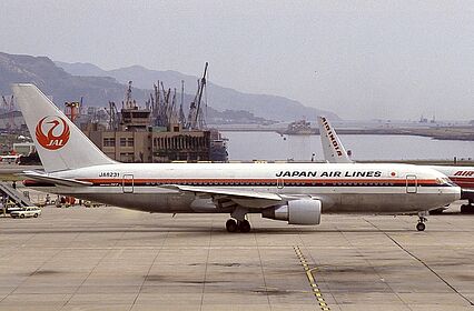 Japan Air Lines aircraft photo 7