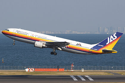 Japan Air System (JAS) aircraft photo 5
