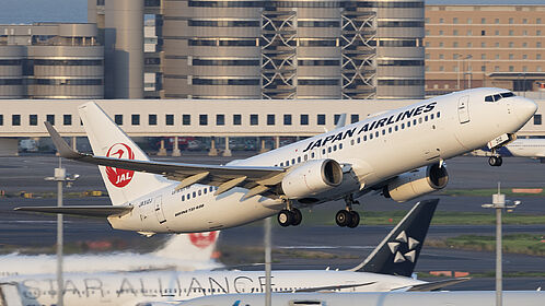 Japan Airlines aircraft photo 5
