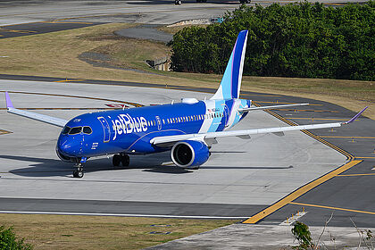 JetBlue aircraft photo 2