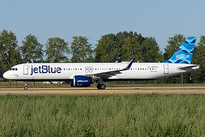 JetBlue aircraft photo 7