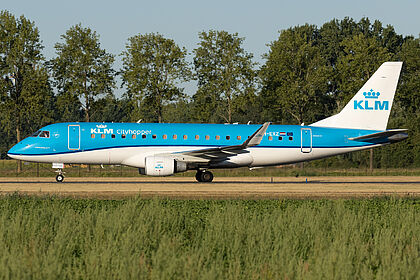 KLM Cityhopper aircraft photo 4