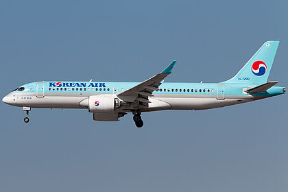 Korean Air aircraft photo 2