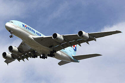Korean Air aircraft photo 10