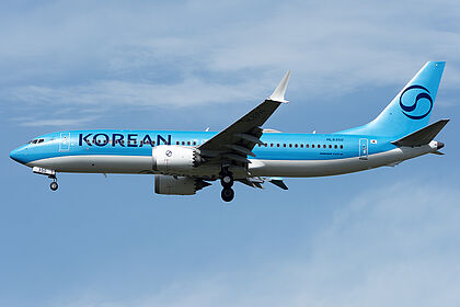 Korean Air aircraft photo 18