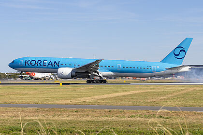 Korean Air aircraft photo 26