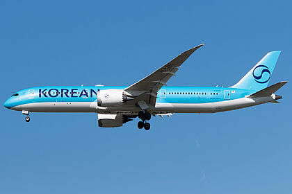 Korean Air aircraft photo 32