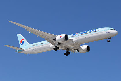 Korean Air aircraft photo 34