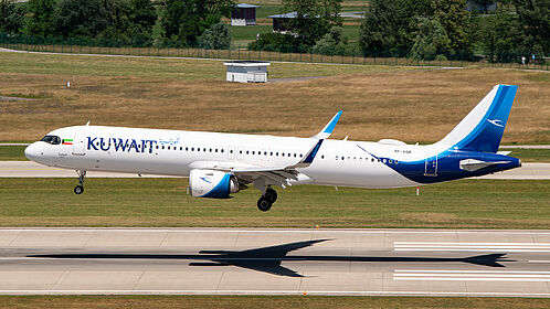 Kuwait Airways aircraft photo 4